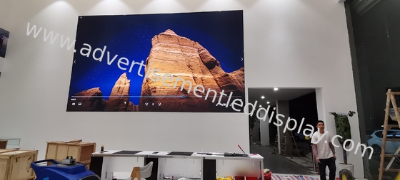 Affichage LED publicitaire AC220V Mise à jour du contenu en temps réel pour une messagerie en temps opportun