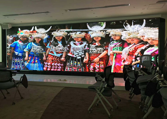 Le lancement fin de pixel de Hd affichage à LED, affichage à LED de P1 25 pour la chaîne de télévision