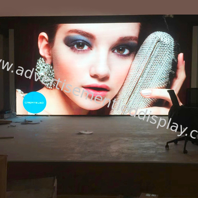 Améliorez votre stratégie publicitaire luminosité affichage LED avec le matériel de l'armoire en fer OEM